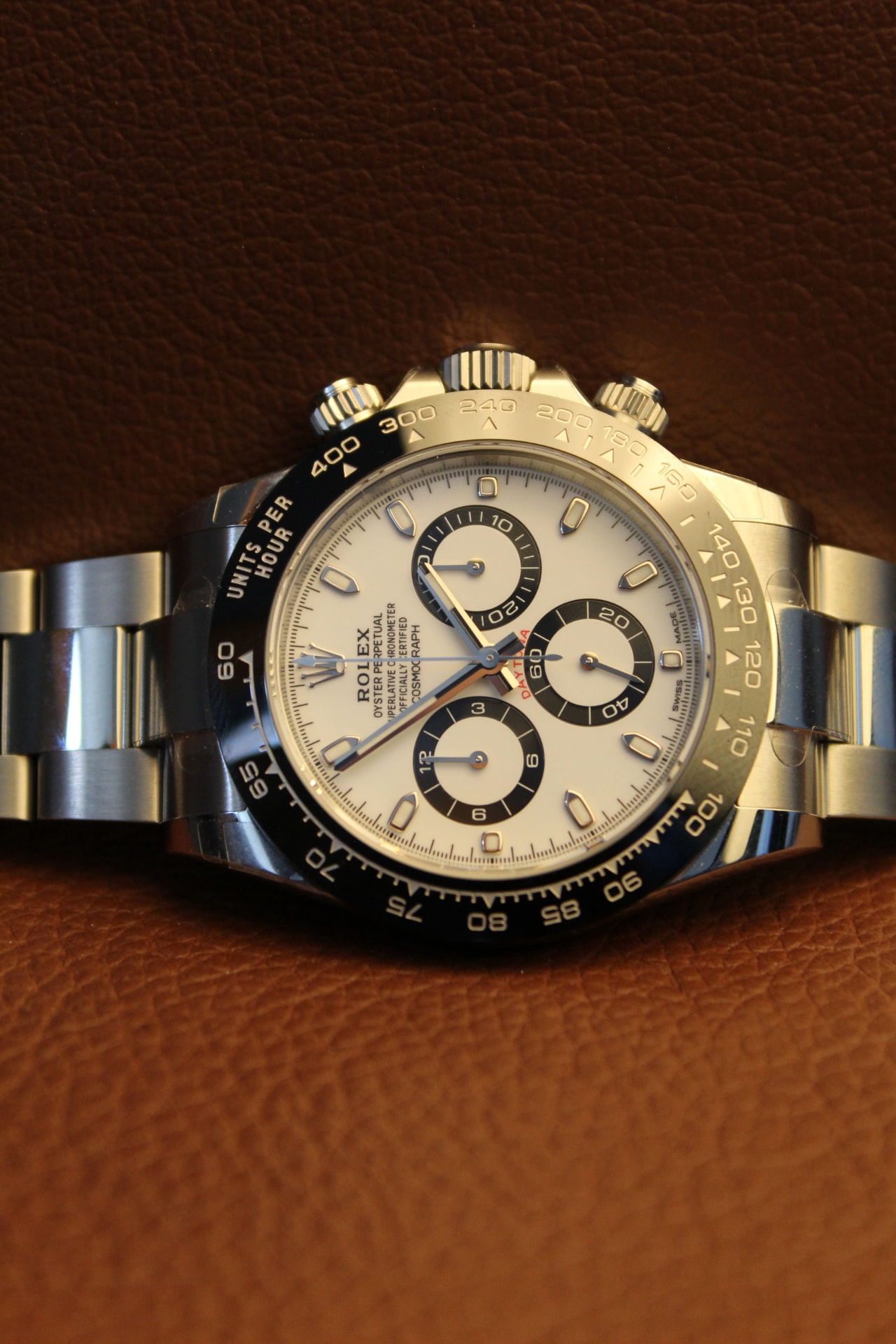 Rolex Cosmograph Daytona in yellow gold with green dial